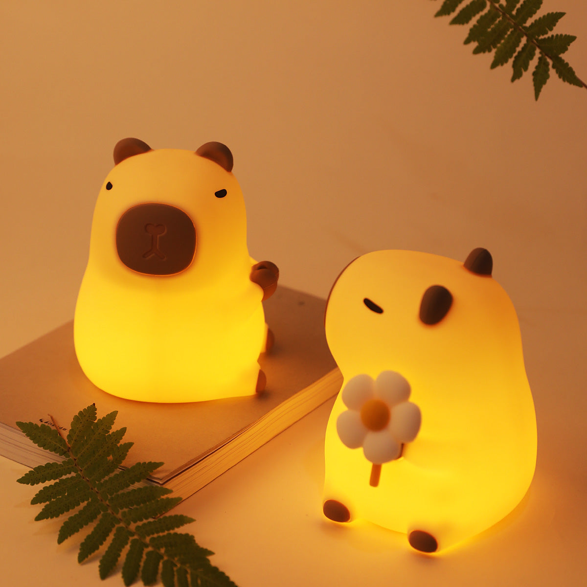 Capivara com Flor - Luminária LED Noturna