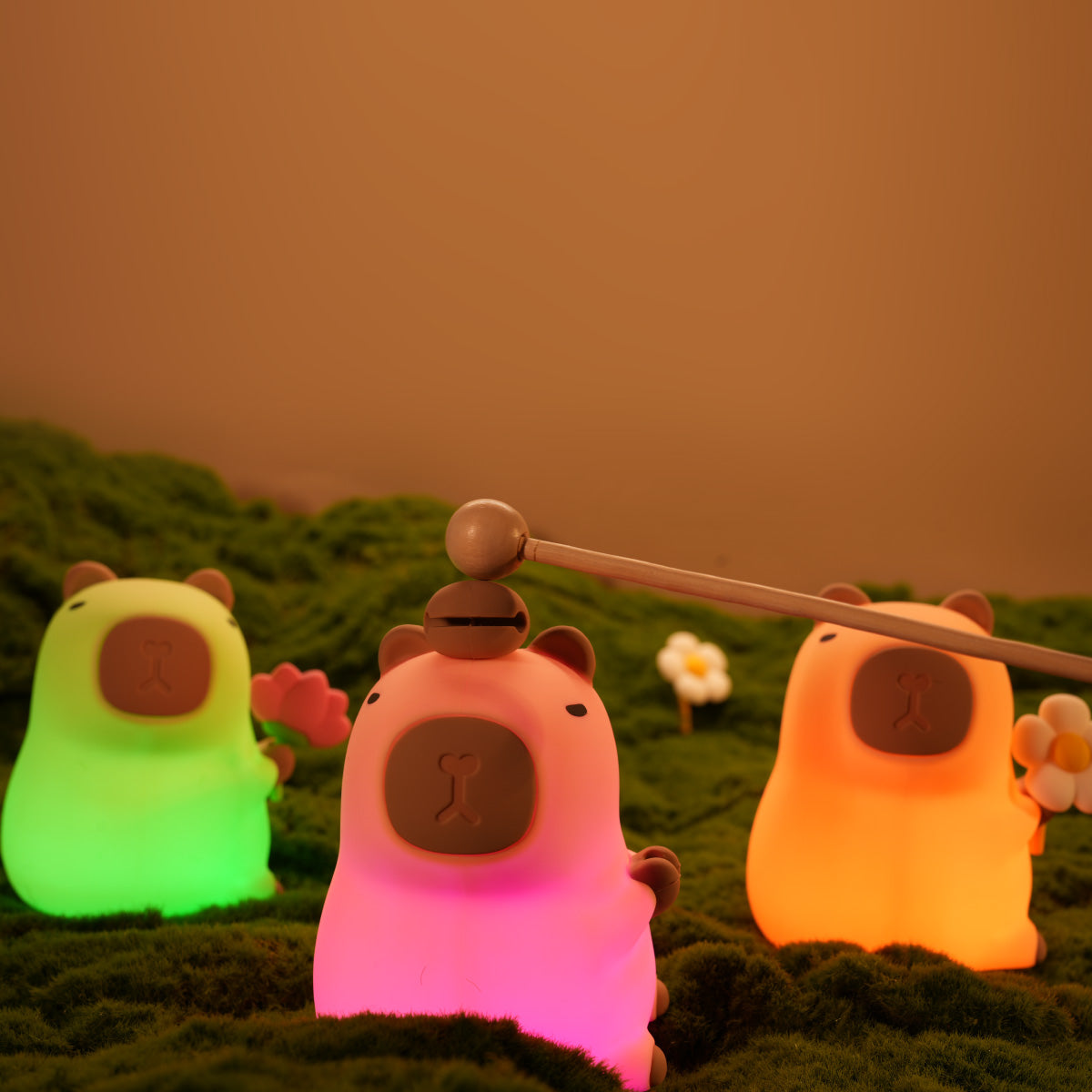 Capivara com Flor - Luminária LED Noturna