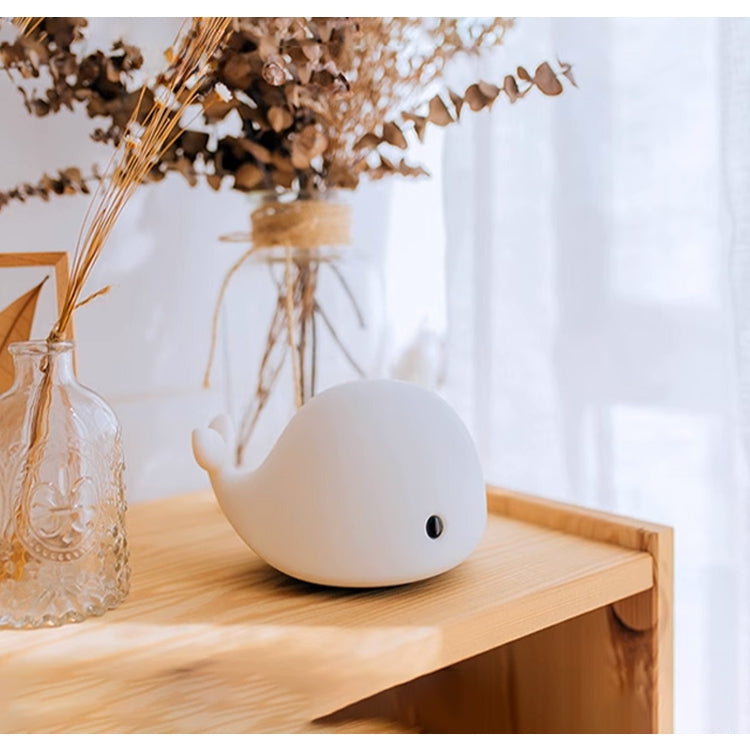 WhaleLamp™ – Luminária LED Noturna Baleia de Silicone Recarregável para Quarto e Decoração